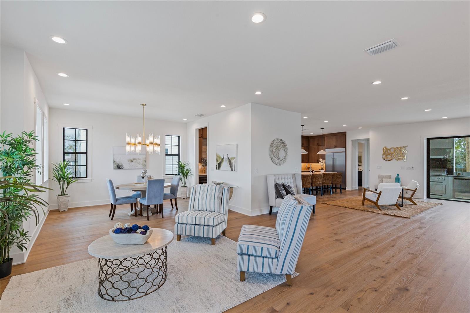 Image 14 of 68 For 220 Ninetieth Avenue Ne