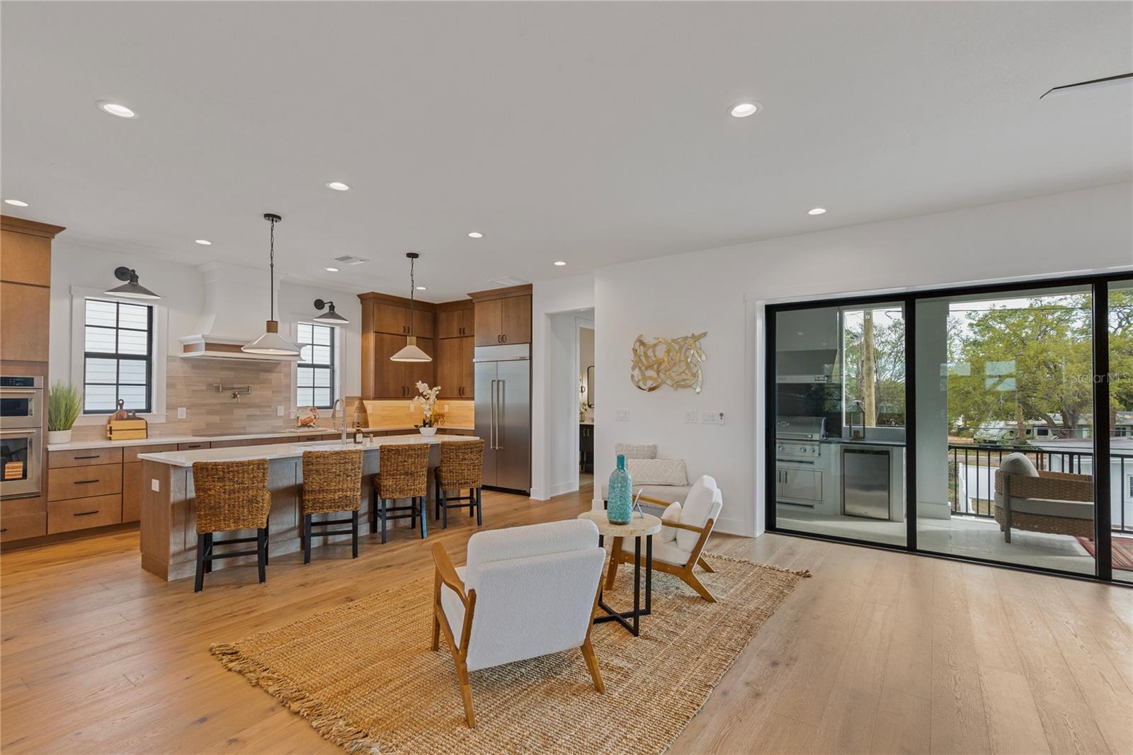 Image 16 of 68 For 220 Ninetieth Avenue Ne