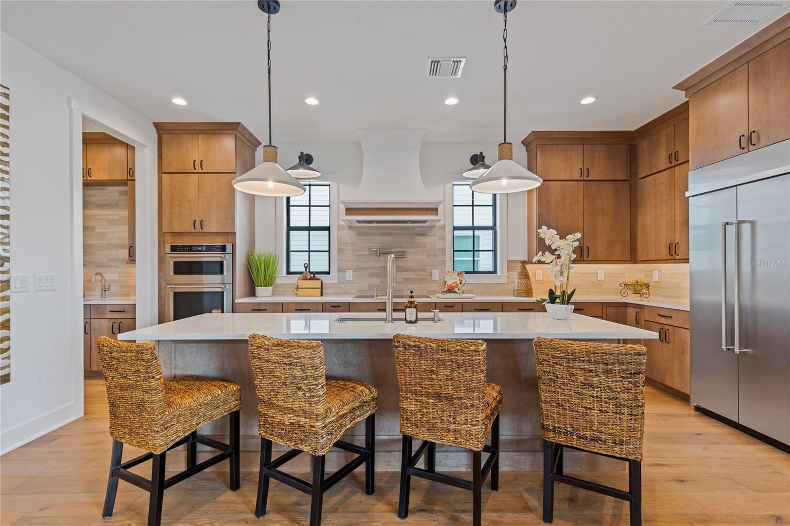 Image 17 of 68 For 220 Ninetieth Avenue Ne