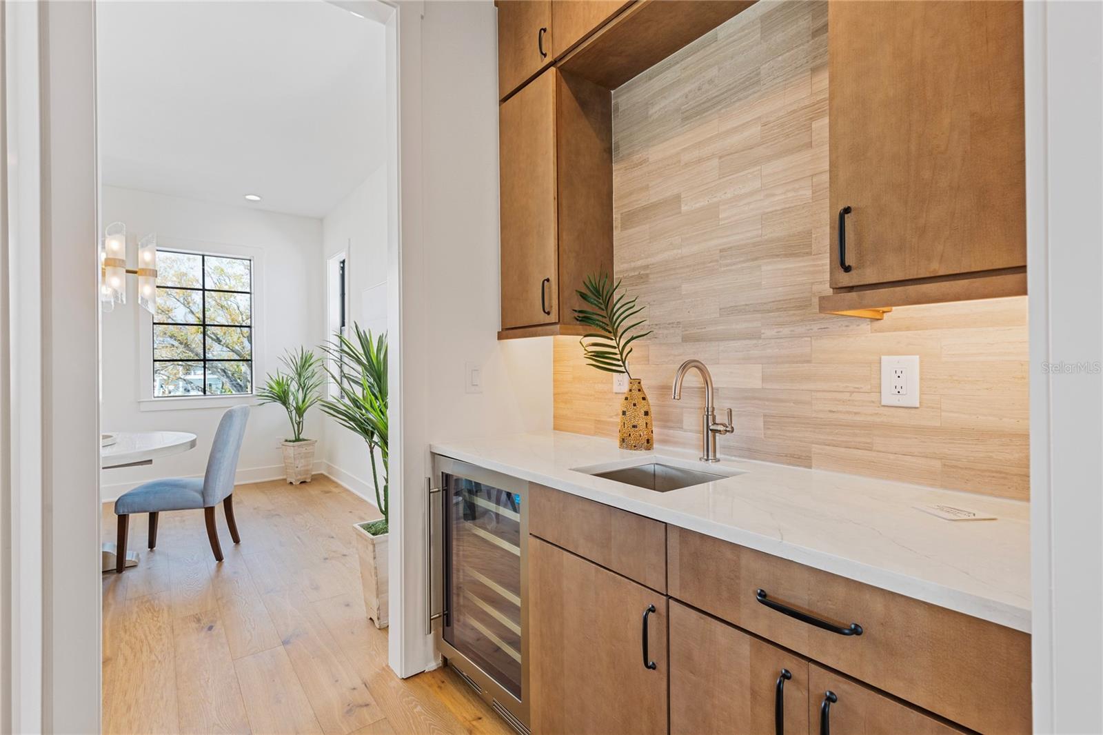 Image 21 of 68 For 220 Ninetieth Avenue Ne