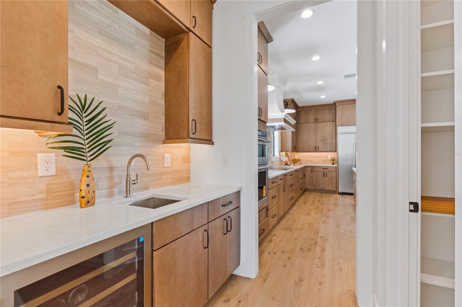 Image 23 of 68 For 220 Ninetieth Avenue Ne