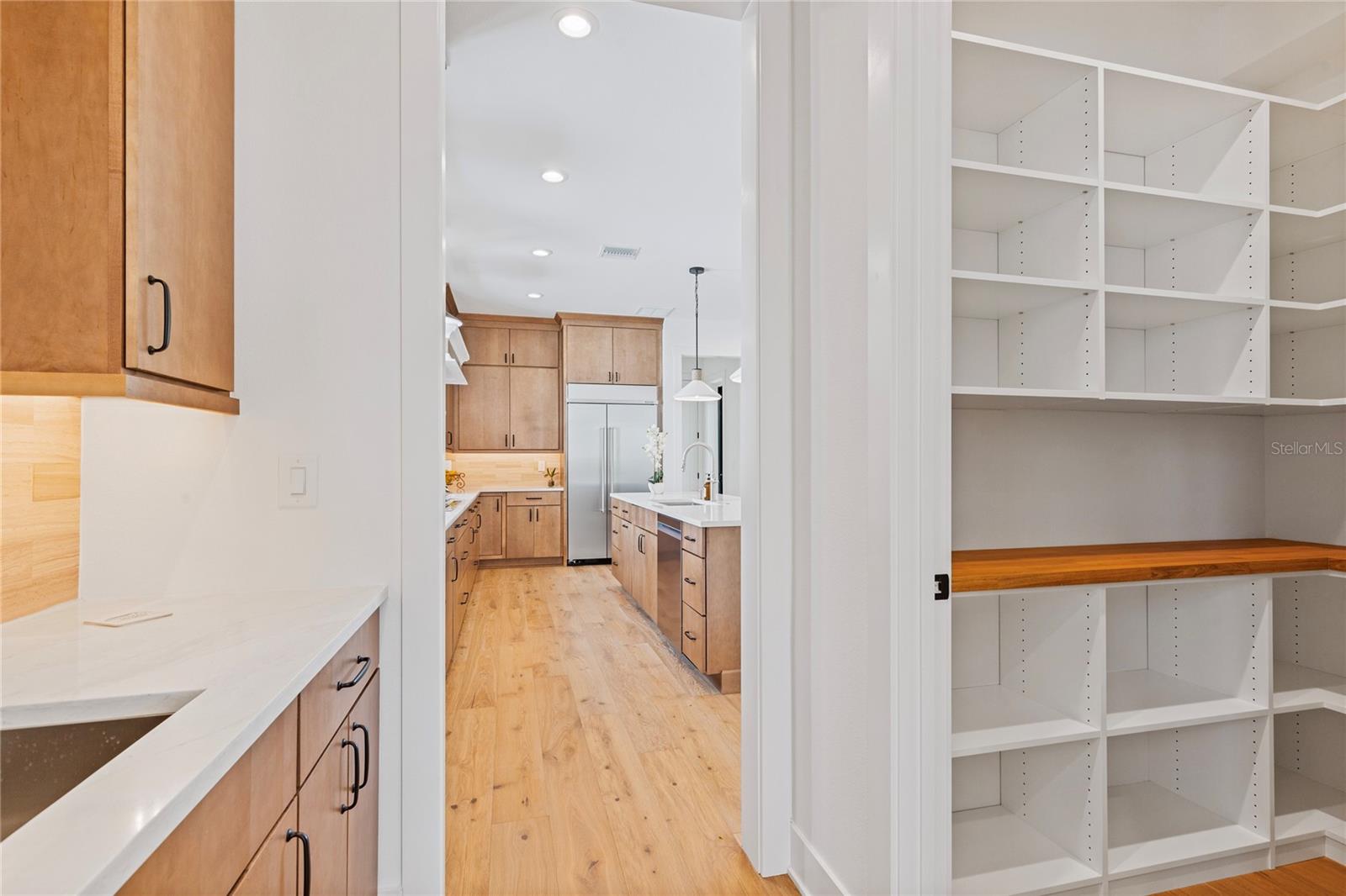 Image 24 of 68 For 220 Ninetieth Avenue Ne