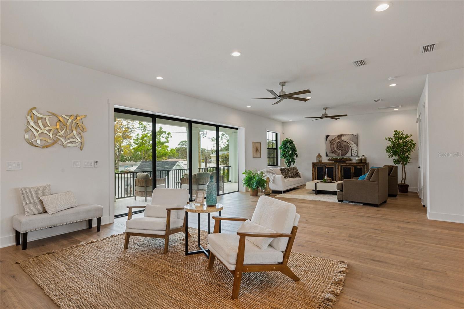 Image 25 of 68 For 220 Ninetieth Avenue Ne