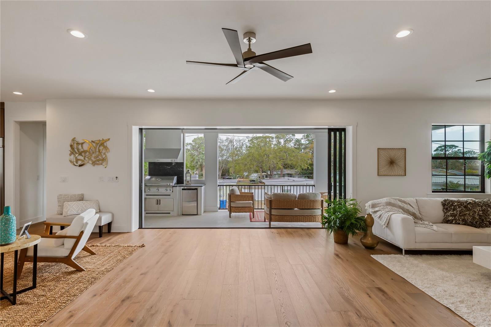 Image 28 of 68 For 220 Ninetieth Avenue Ne