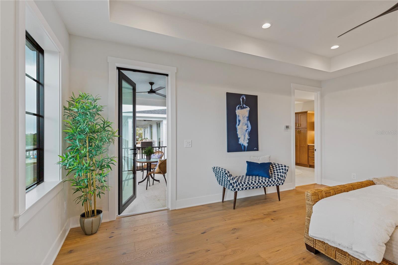 Image 3 of 68 For 220 Ninetieth Avenue Ne