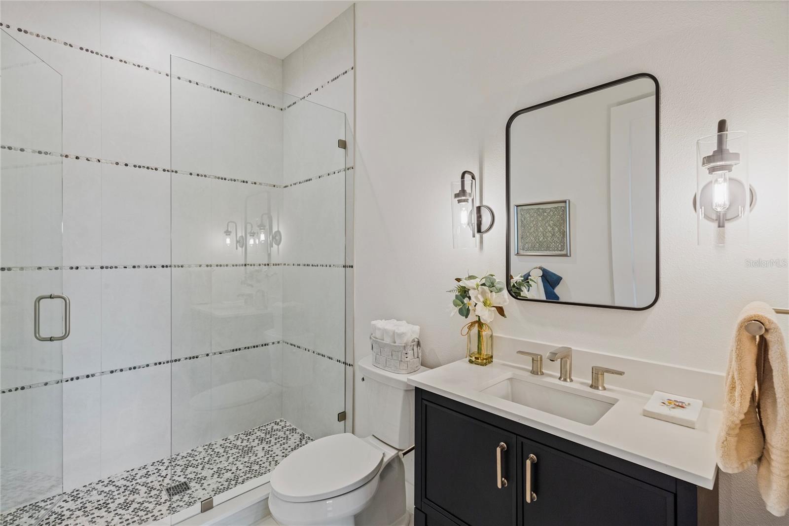 Image 30 of 68 For 220 Ninetieth Avenue Ne