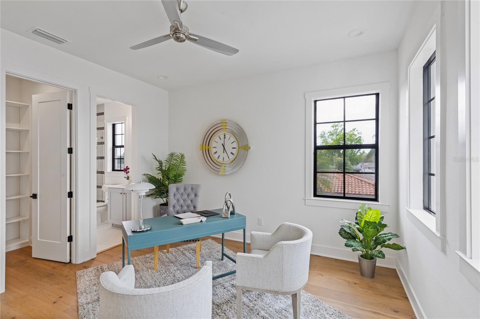 Image 32 of 68 For 220 Ninetieth Avenue Ne