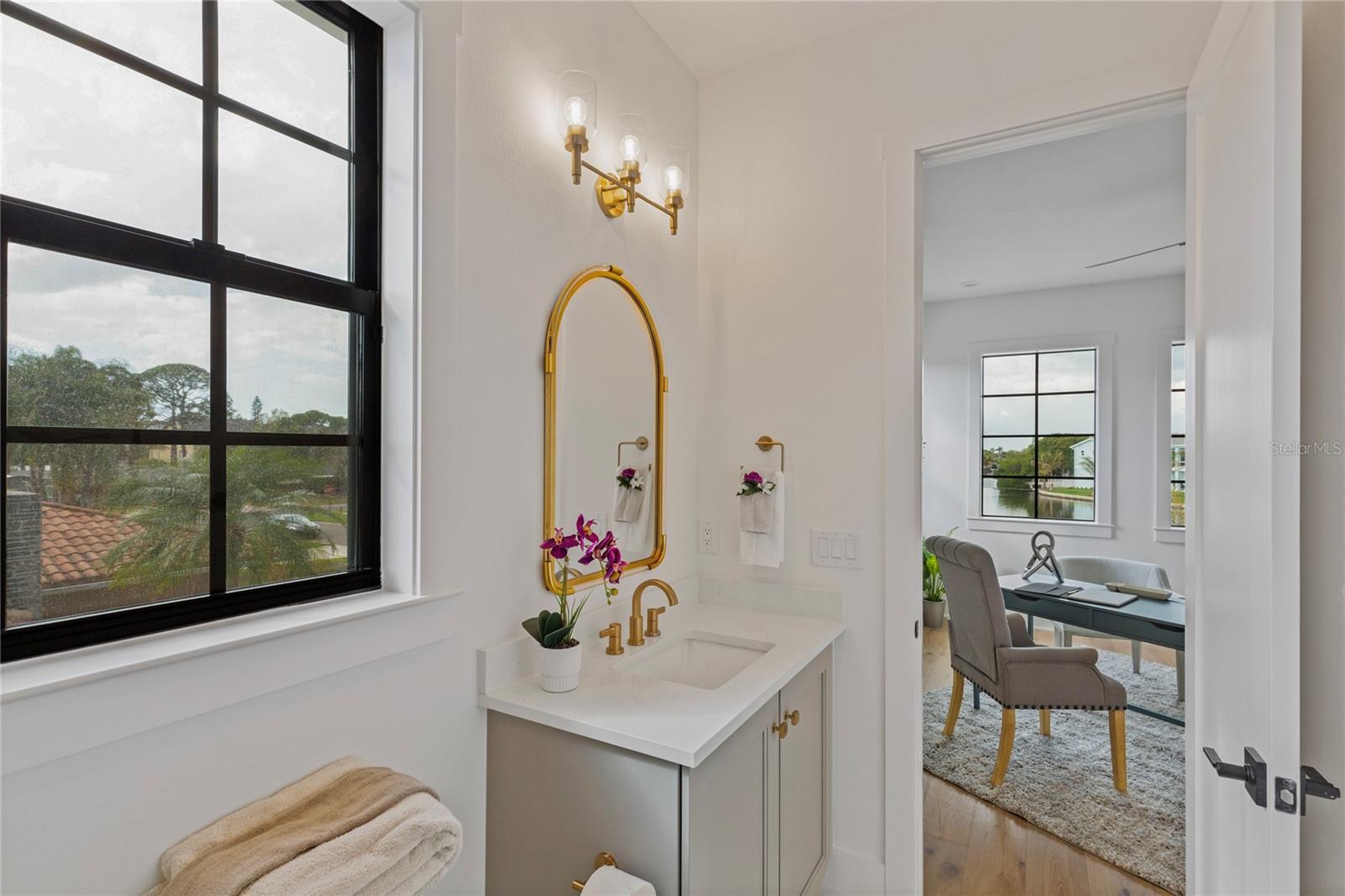 Image 36 of 68 For 220 Ninetieth Avenue Ne