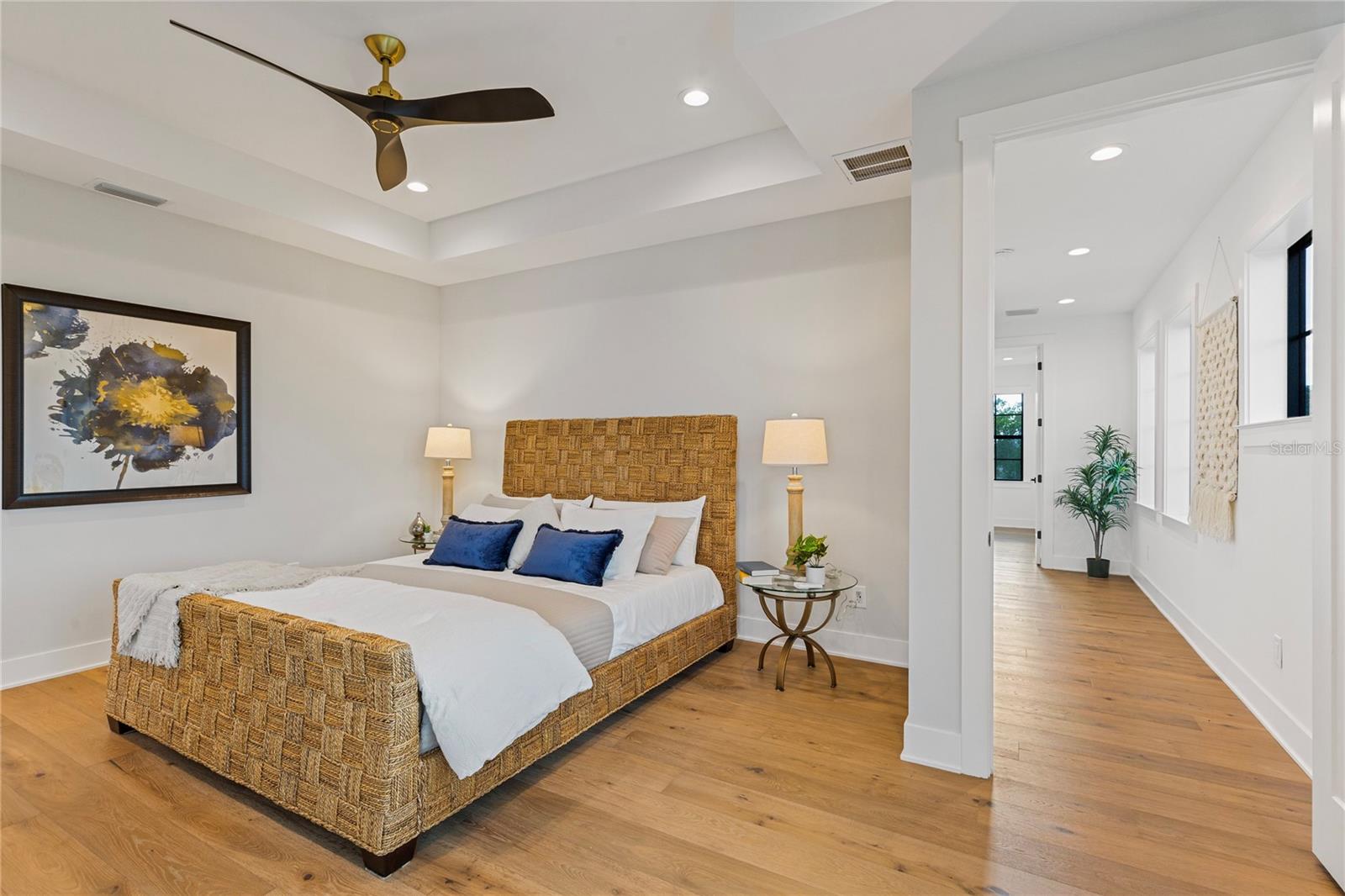 Image 39 of 68 For 220 Ninetieth Avenue Ne