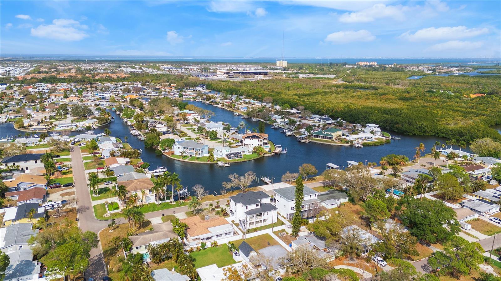 Image 4 of 68 For 220 Ninetieth Avenue Ne