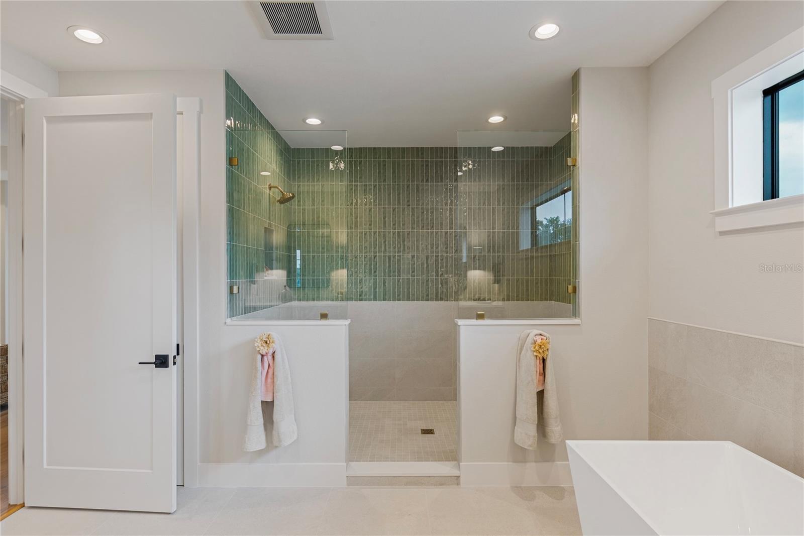 Image 47 of 68 For 220 Ninetieth Avenue Ne