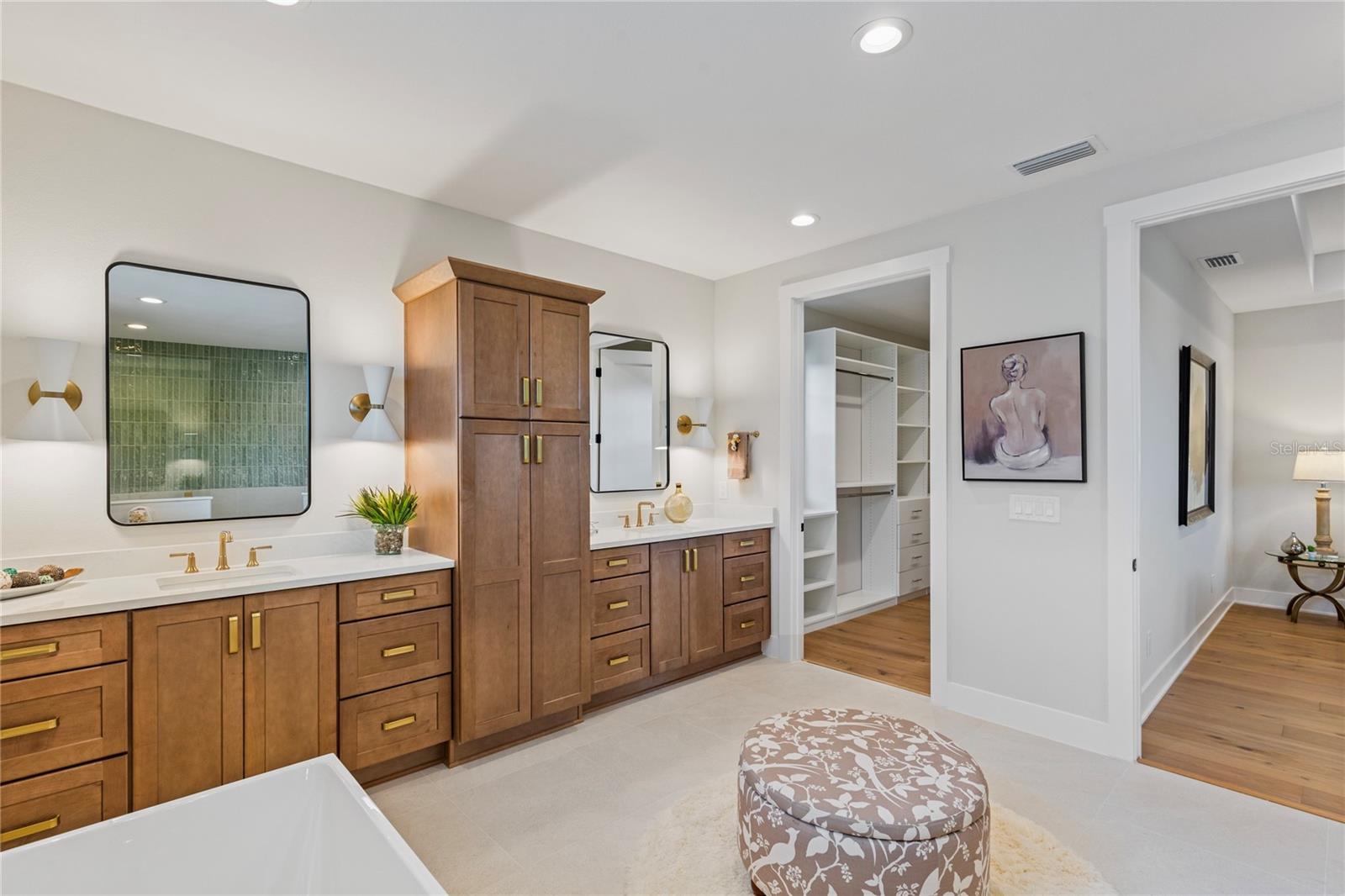 Image 48 of 68 For 220 Ninetieth Avenue Ne