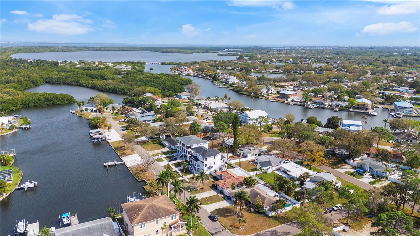 Image 5 of 68 For 220 Ninetieth Avenue Ne