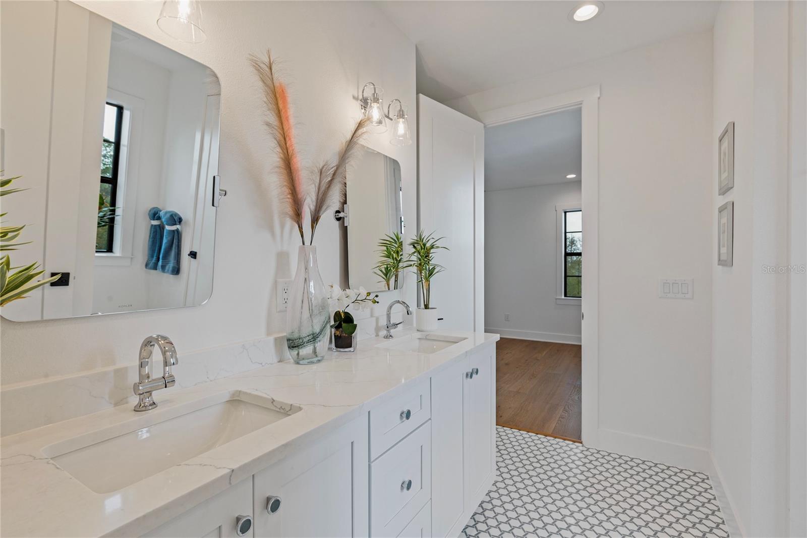 Image 54 of 68 For 220 Ninetieth Avenue Ne