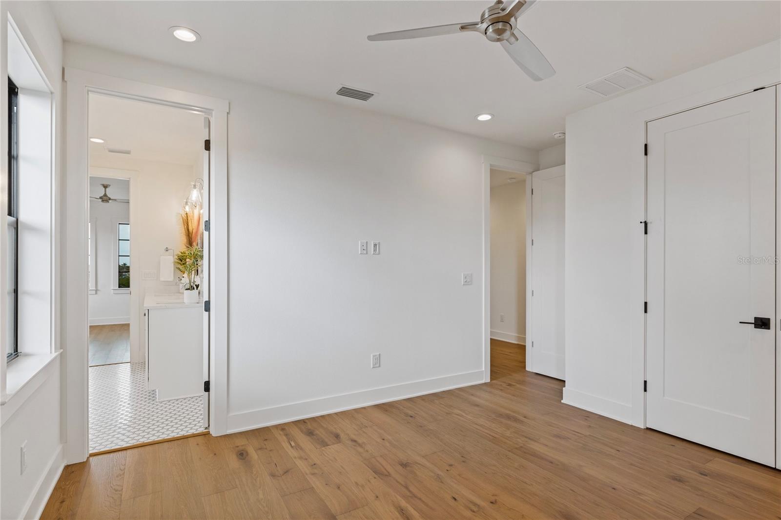 Image 57 of 68 For 220 Ninetieth Avenue Ne