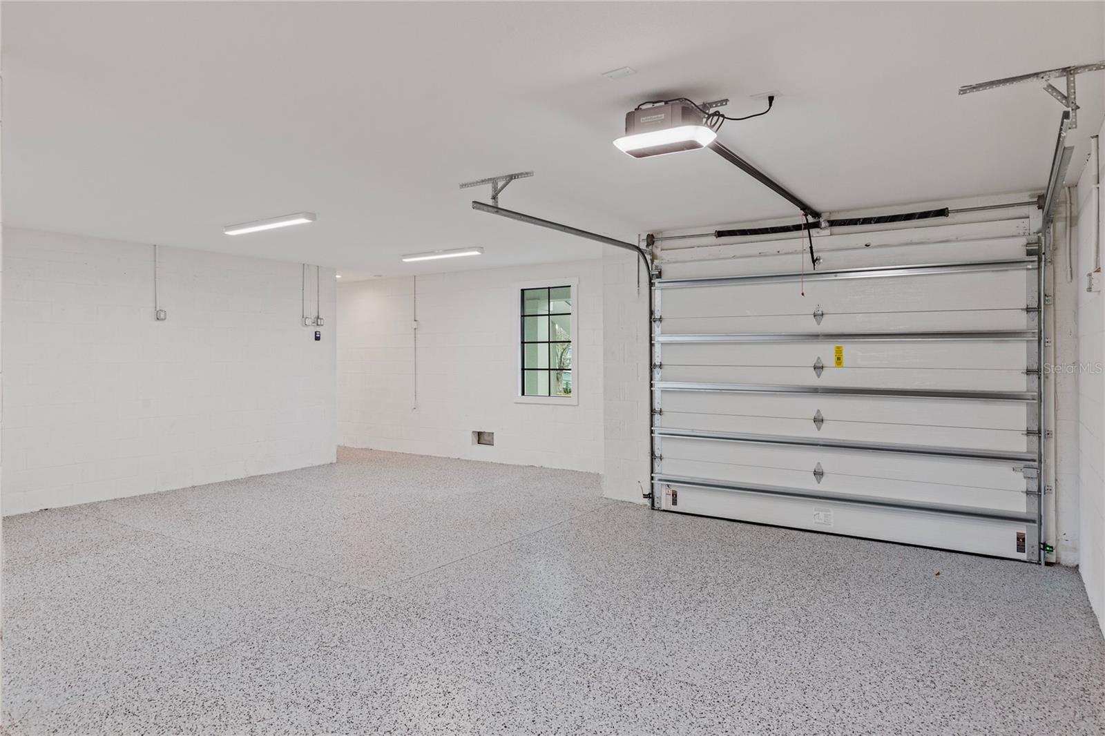 Image 66 of 68 For 220 Ninetieth Avenue Ne