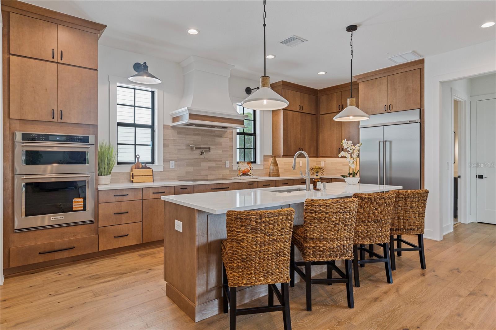 Image 7 of 68 For 220 Ninetieth Avenue Ne