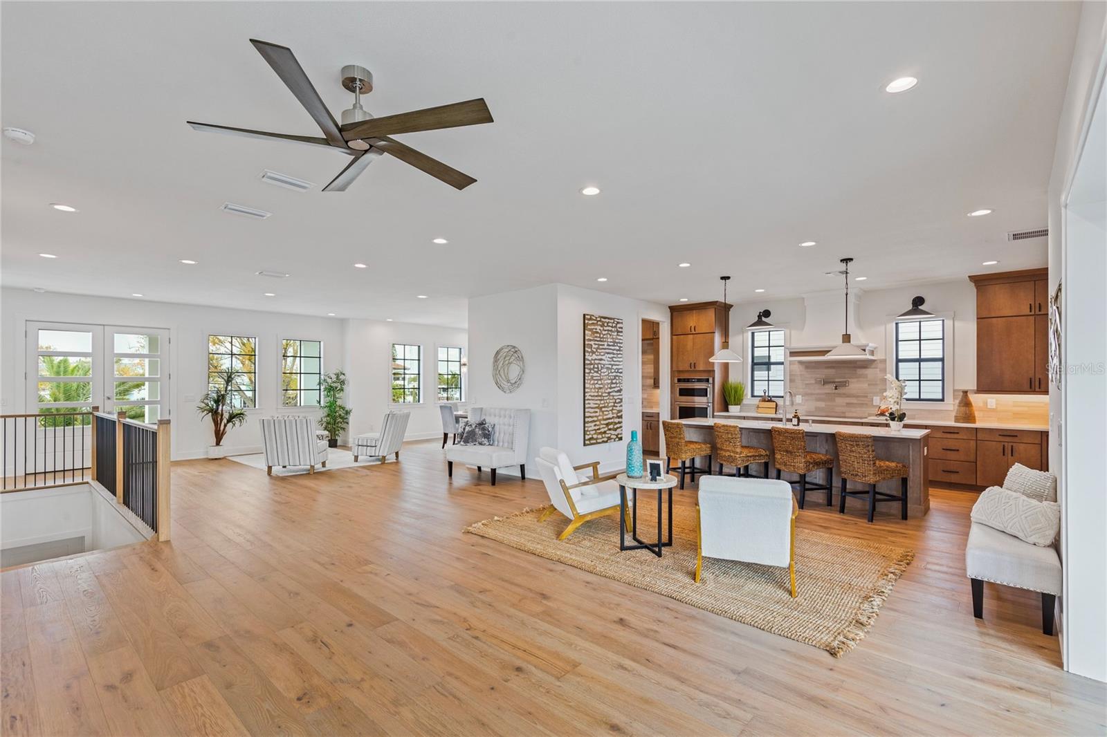 Image 9 of 68 For 220 Ninetieth Avenue Ne