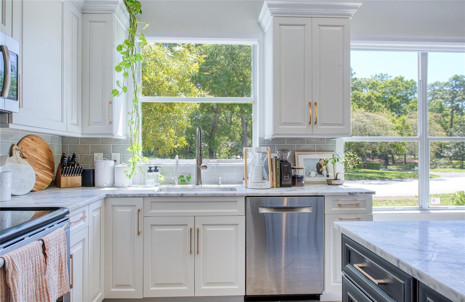 Image 24 of 61 For 2182 Trevor Road