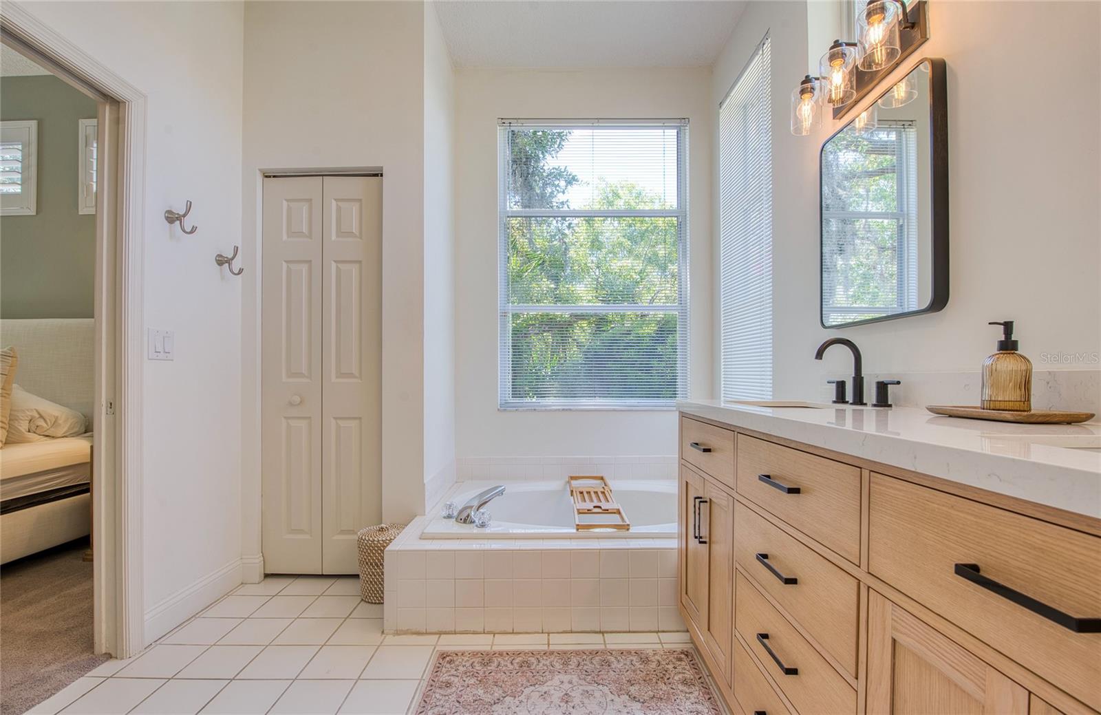 Image 34 of 61 For 2182 Trevor Road