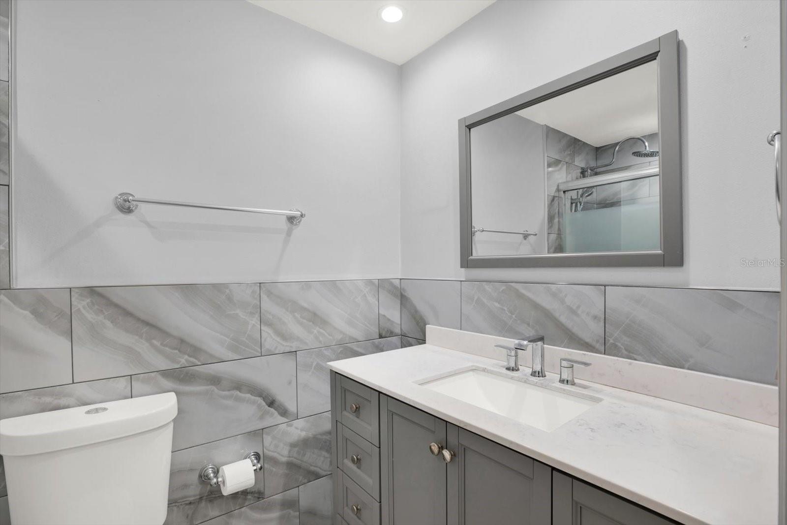 Image 13 of 19 For 1815 Chateau Drive E