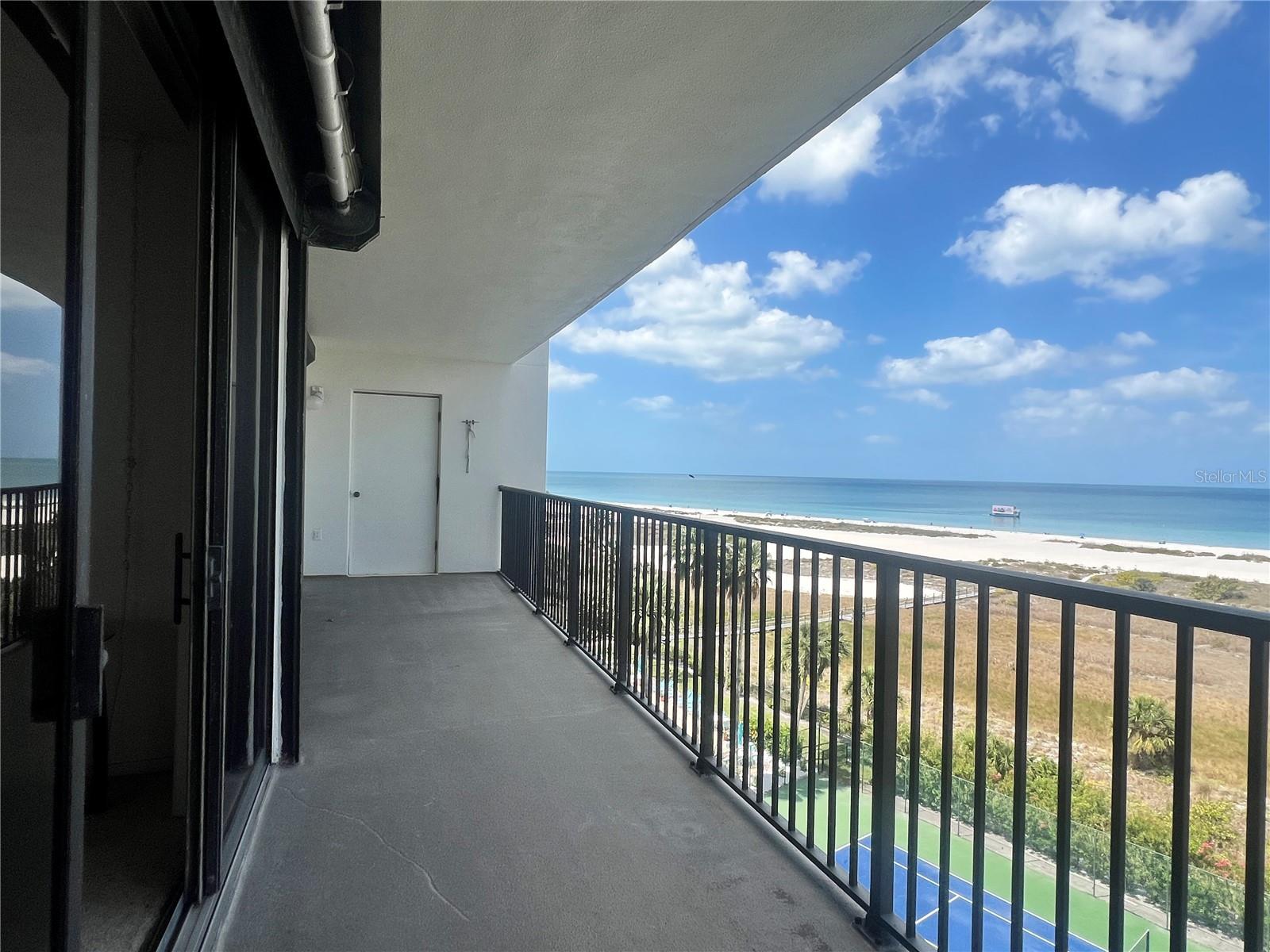 Image 4 of 32 For 1250 Gulf Boulevard 708