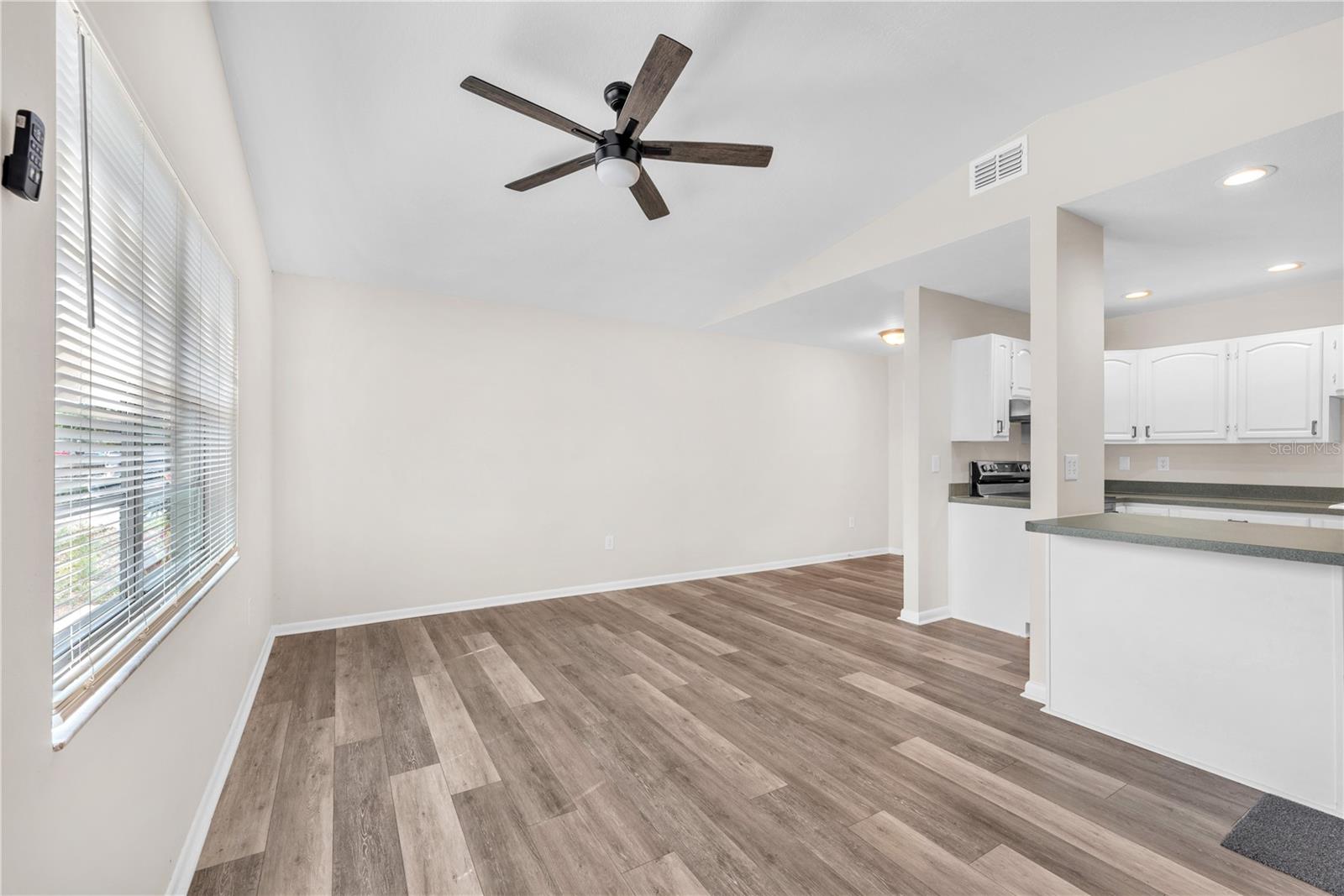 Image 16 of 36 For 9618 Pine Ridge Avenue