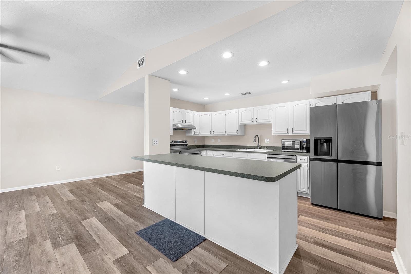 Image 3 of 36 For 9618 Pine Ridge Avenue