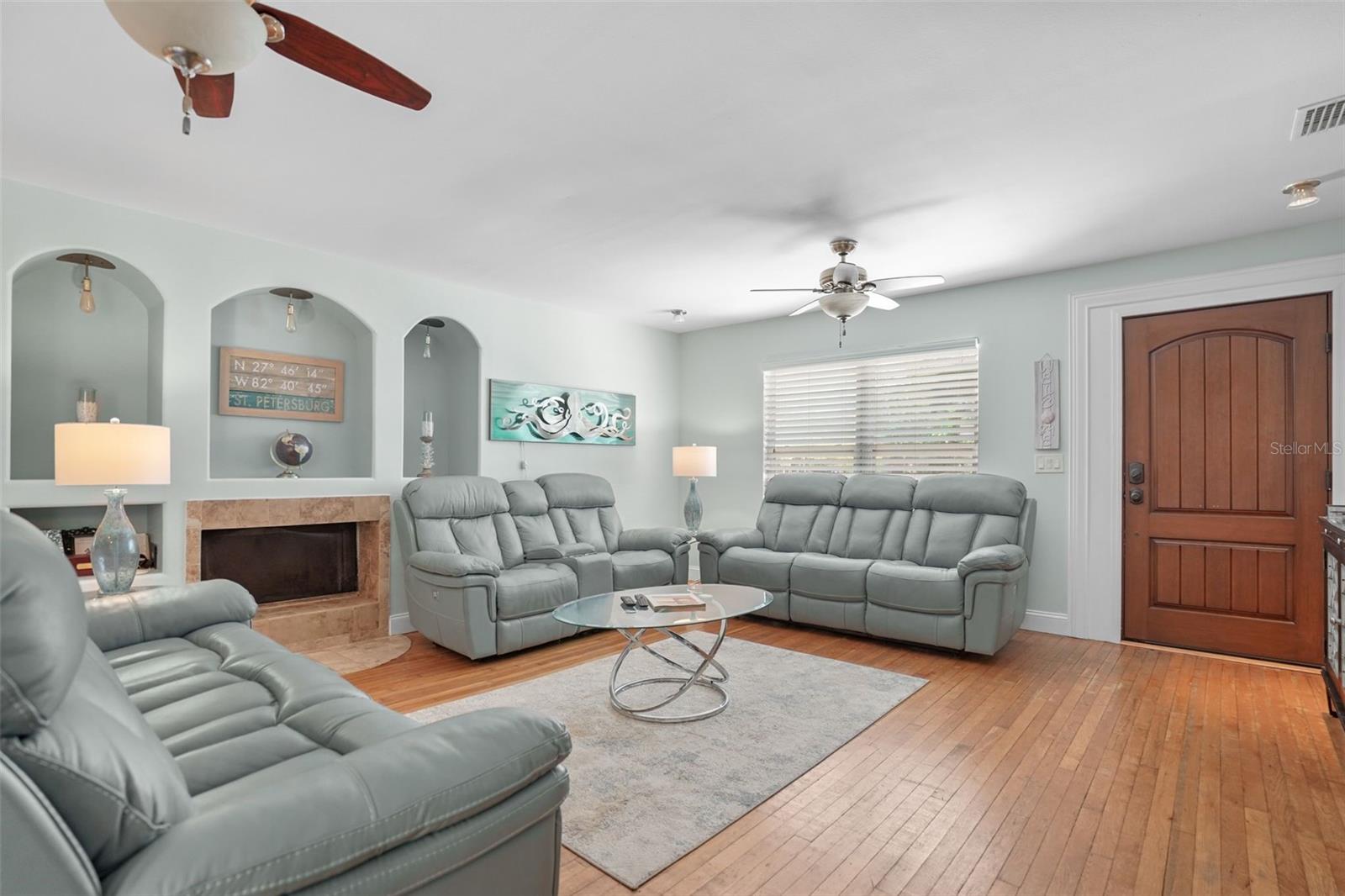 Image 11 of 57 For 4800 16th Street N