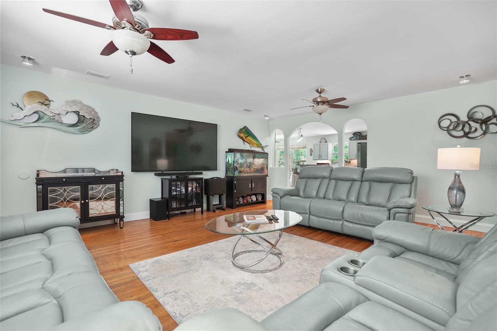 Image 13 of 57 For 4800 16th Street N