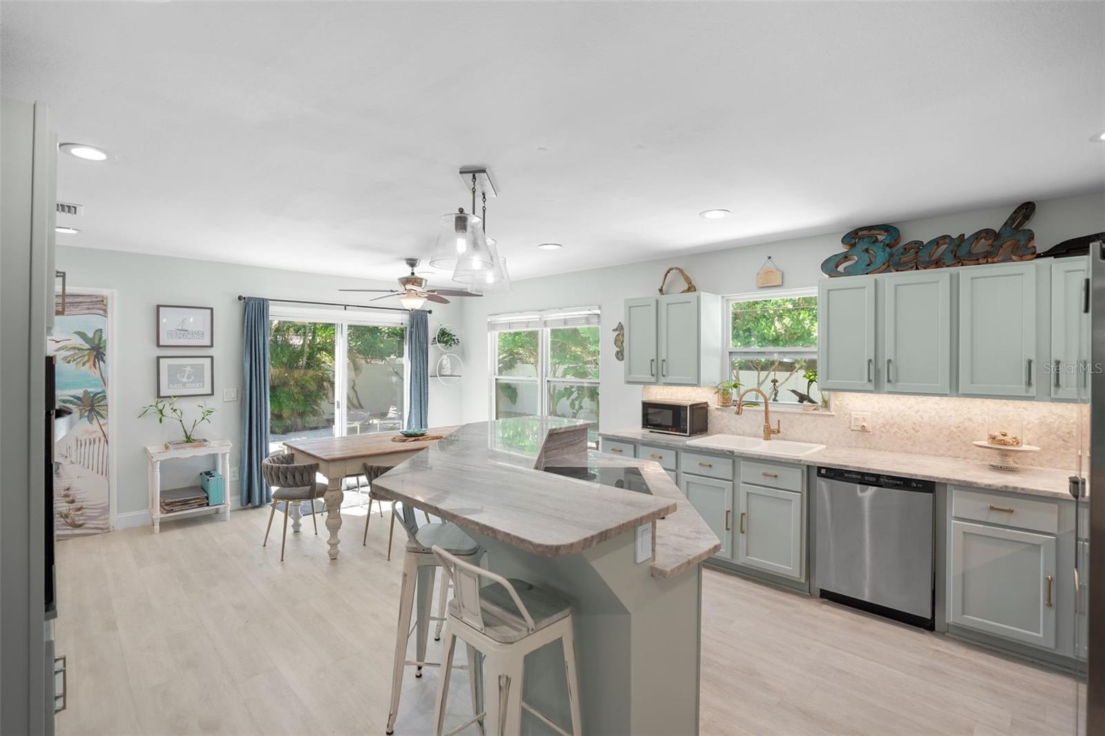 Image 15 of 57 For 4800 16th Street N