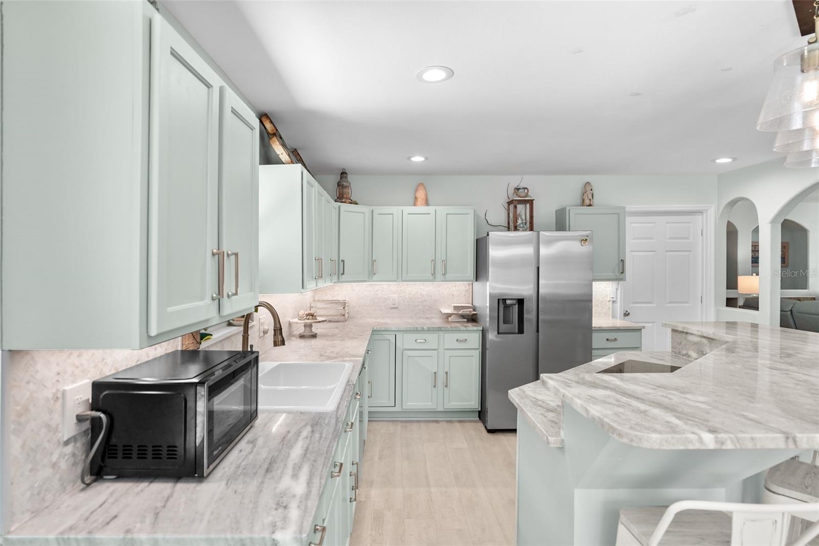 Image 17 of 57 For 4800 16th Street N