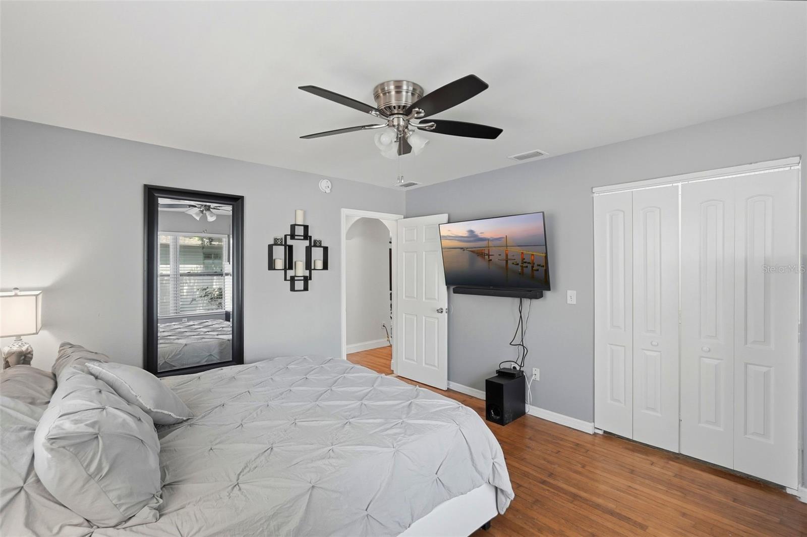 Image 31 of 57 For 4800 16th Street N