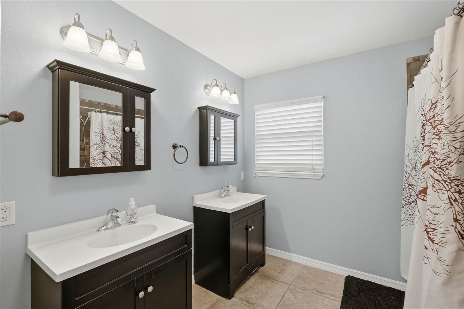 Image 32 of 57 For 4800 16th Street N