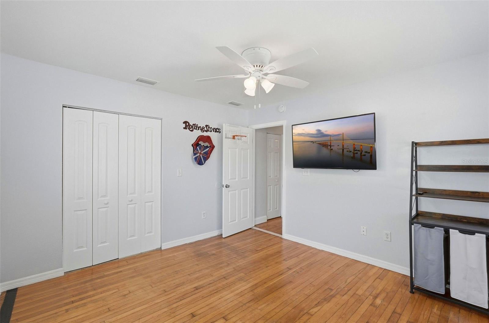 Image 36 of 57 For 4800 16th Street N