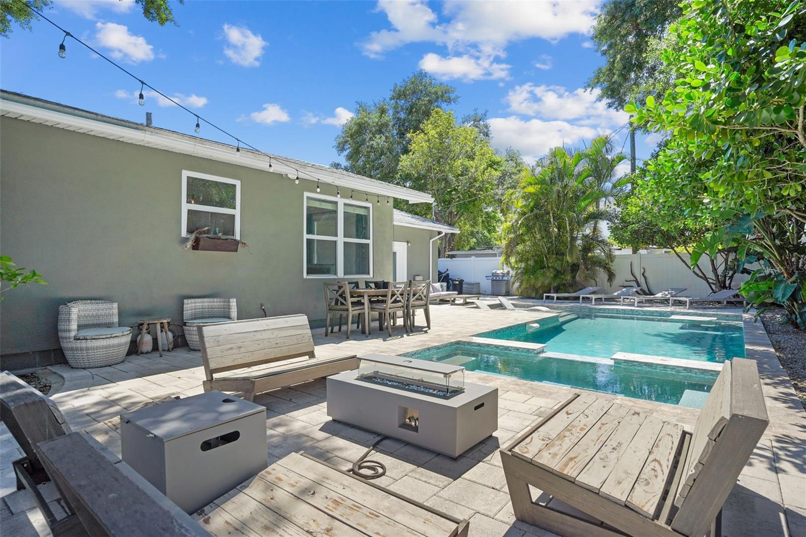 Image 5 of 57 For 4800 16th Street N