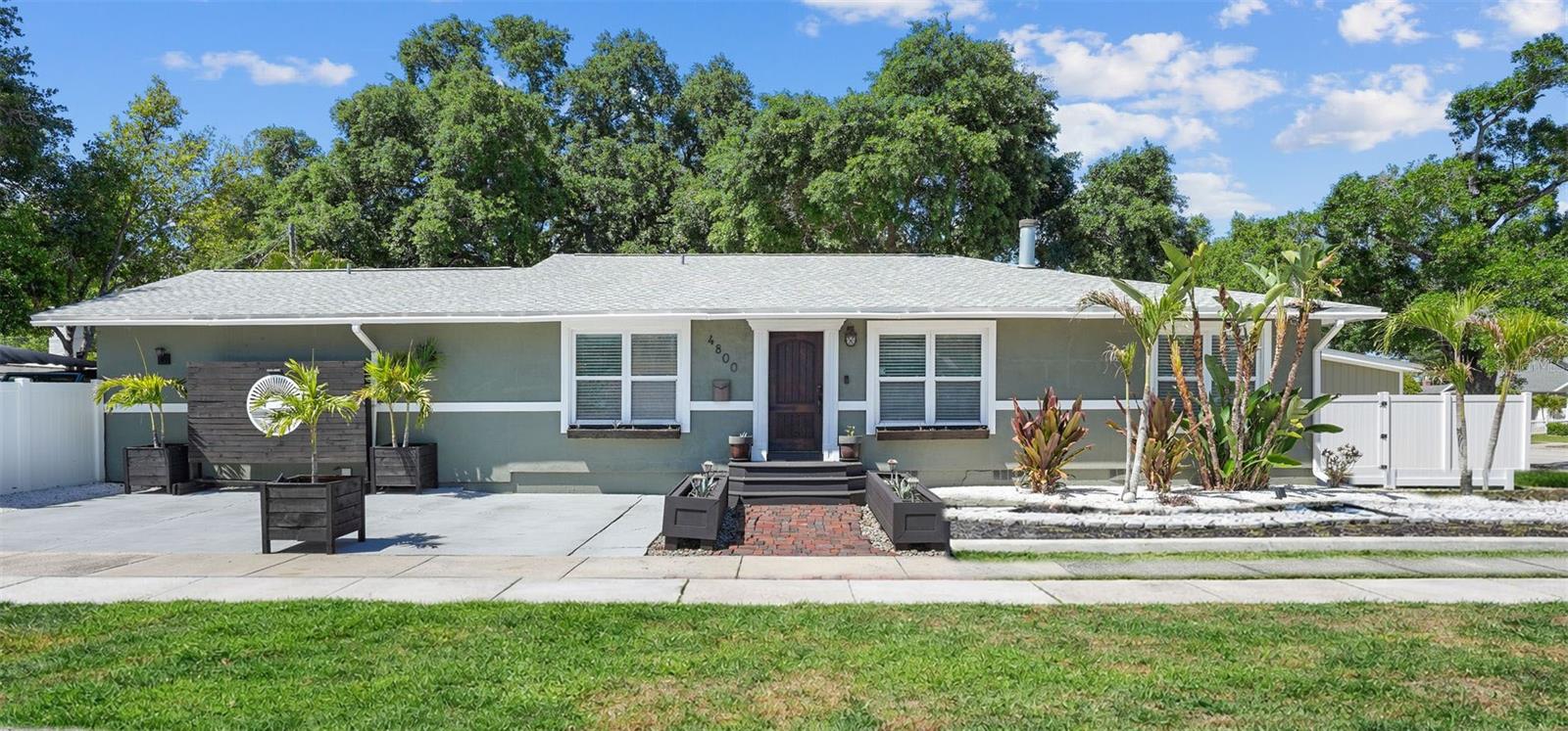 Image 7 of 57 For 4800 16th Street N