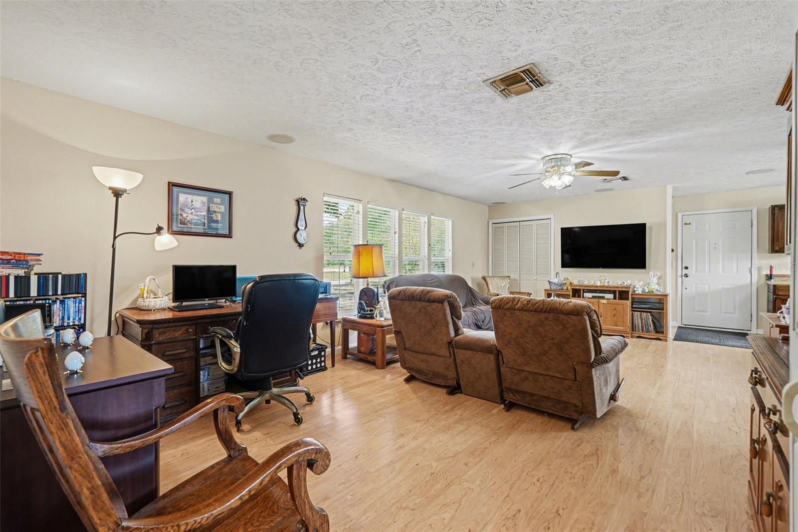 Image 5 of 29 For 4341 Alison Street