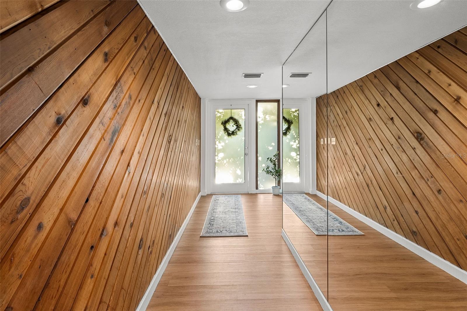 Image 11 of 56 For 17301 Estes Road