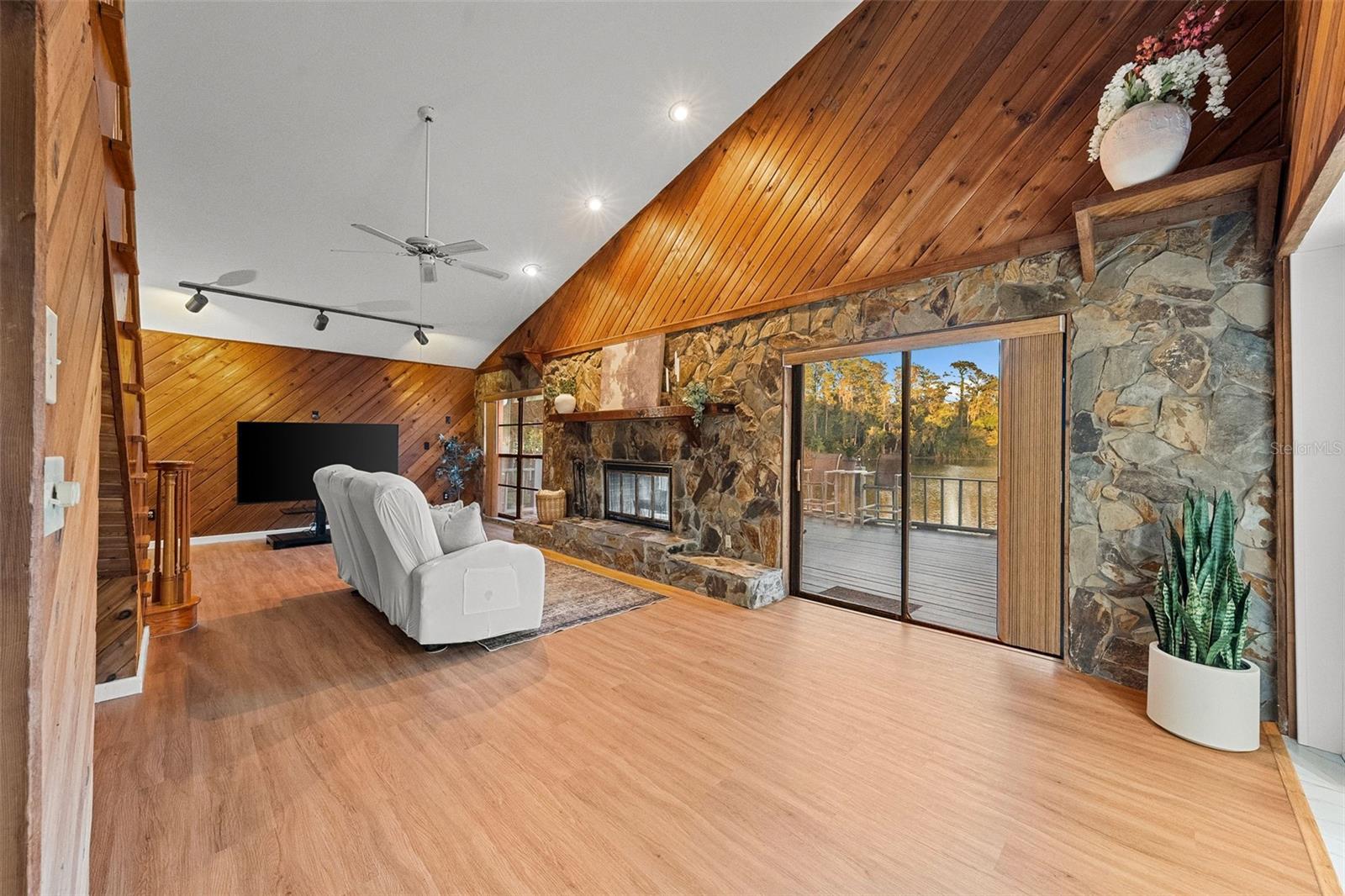 Image 12 of 56 For 17301 Estes Road