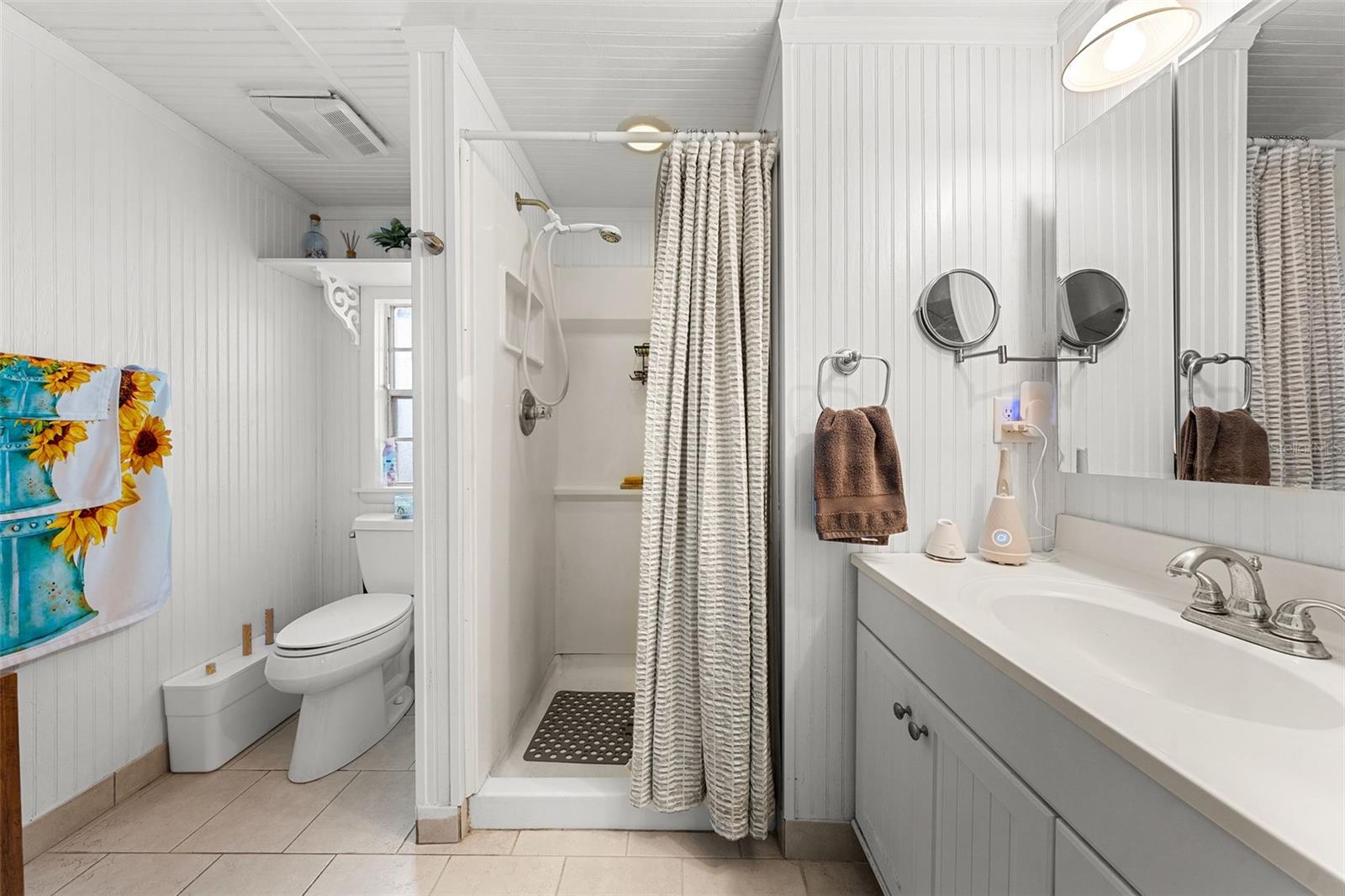 Image 39 of 56 For 17301 Estes Road