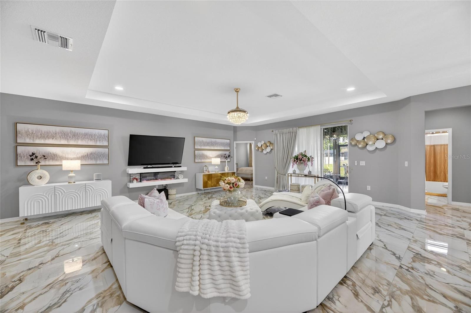 Image 18 of 56 For 5030 Jagged Cloud Drive