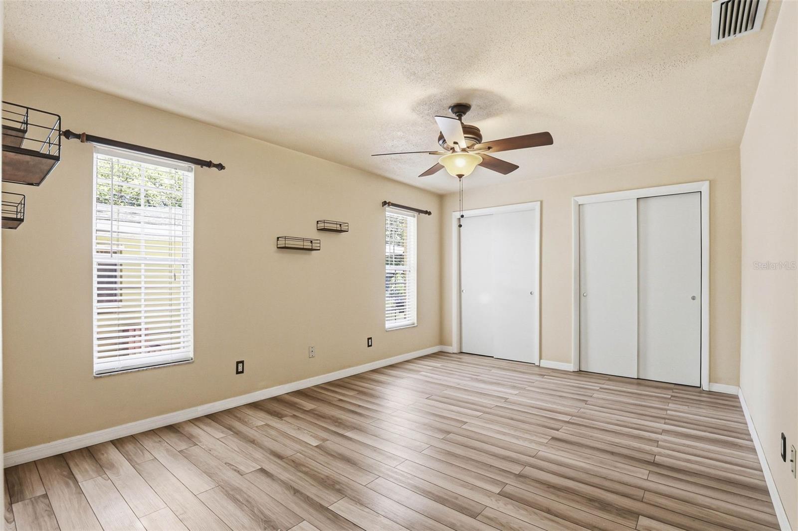 Image 20 of 56 For 14649 Bay Drive