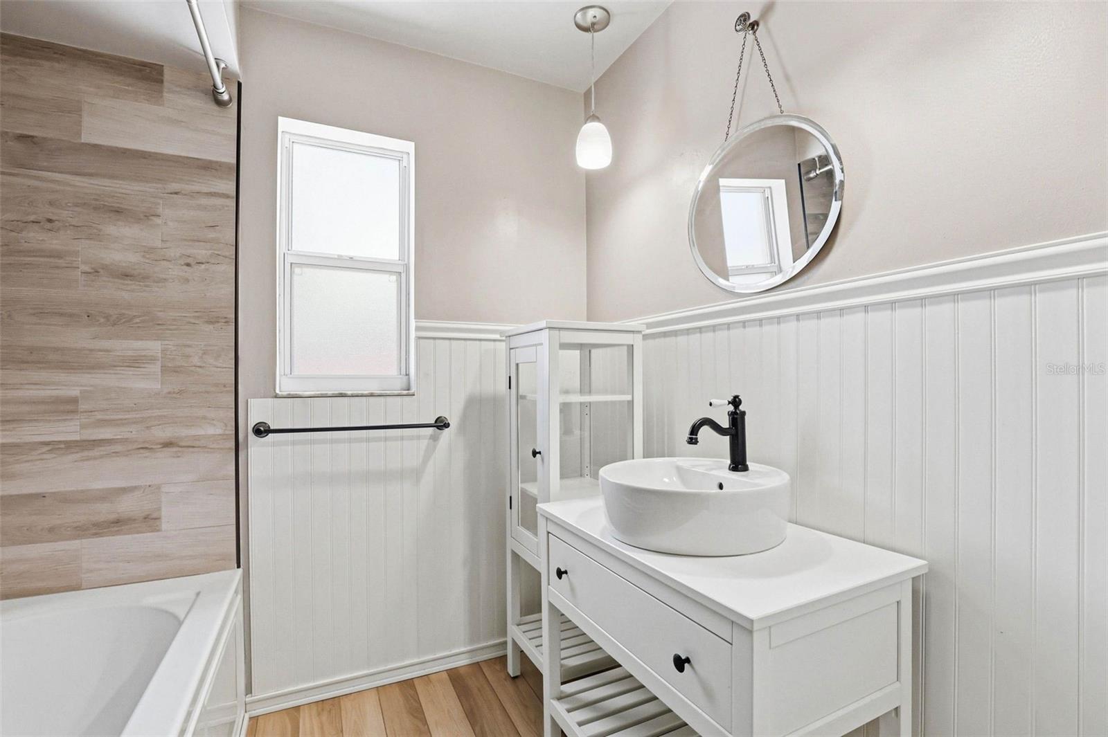 Image 22 of 56 For 14649 Bay Drive