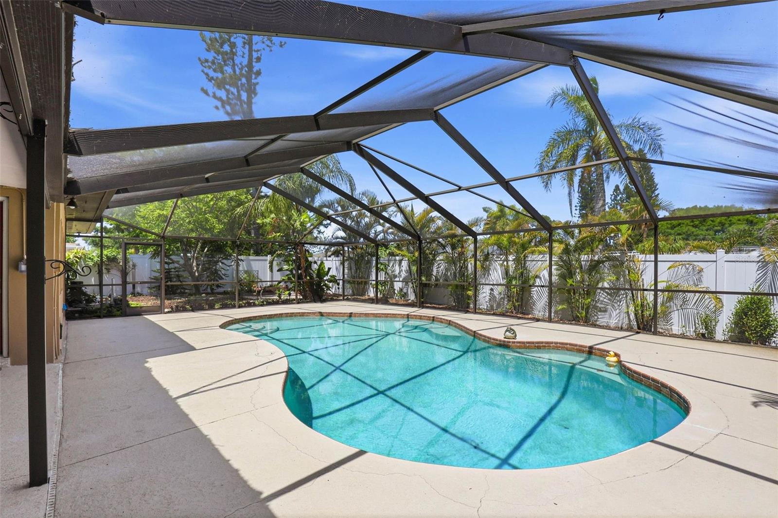 Image 37 of 56 For 14649 Bay Drive