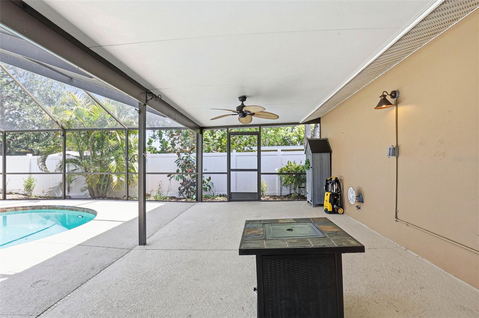 Image 43 of 56 For 14649 Bay Drive