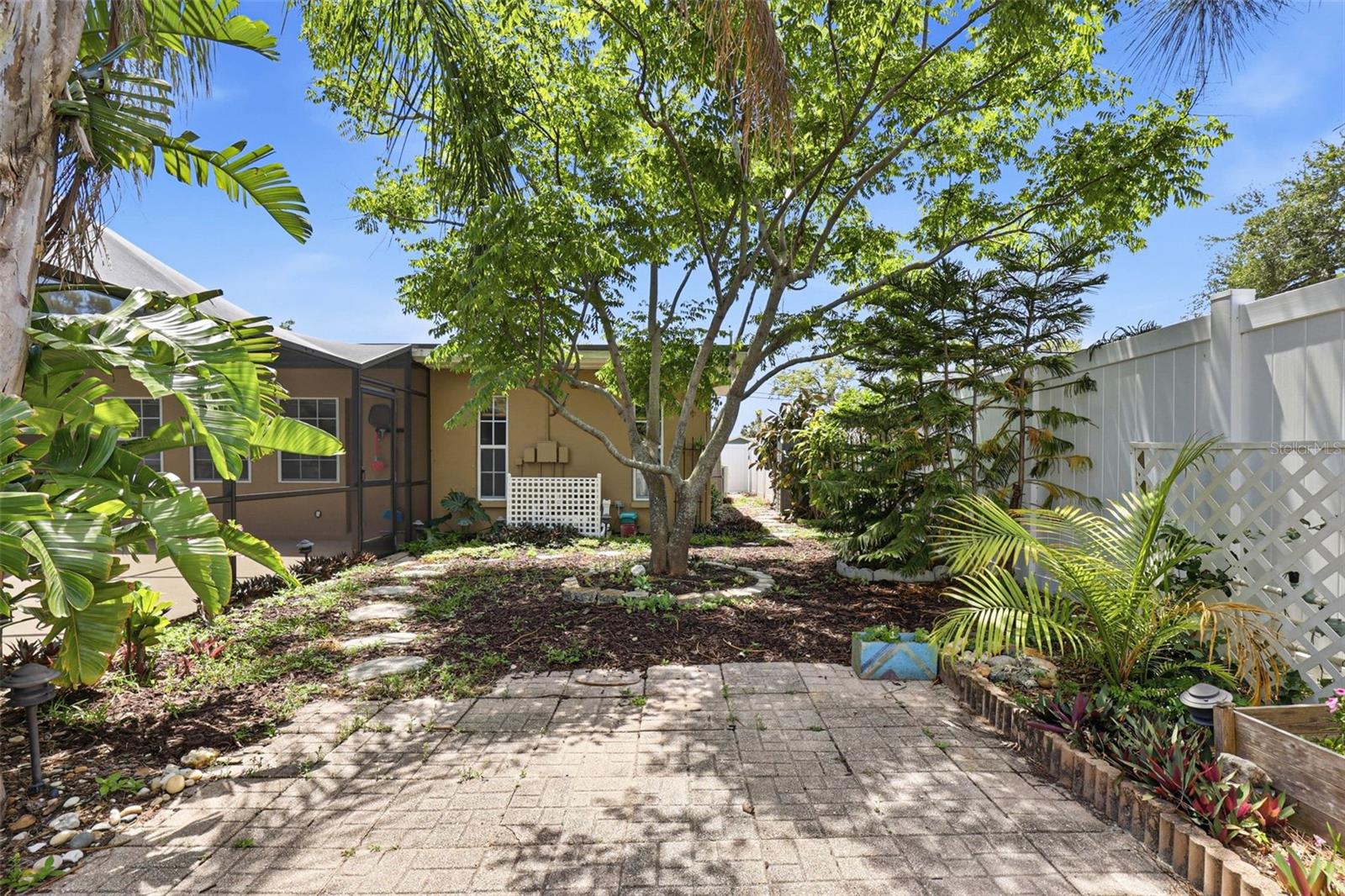 Image 46 of 56 For 14649 Bay Drive