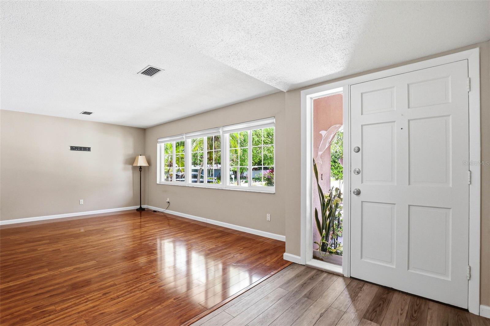 Image 8 of 56 For 14649 Bay Drive