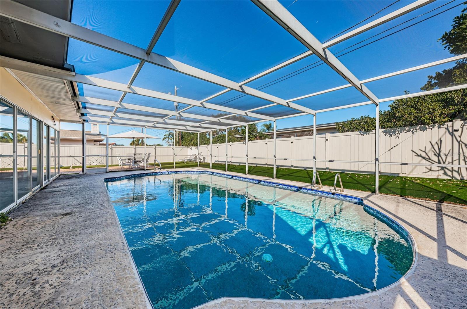 Image 10 of 22 For 14025 Yacht Club Boulevard