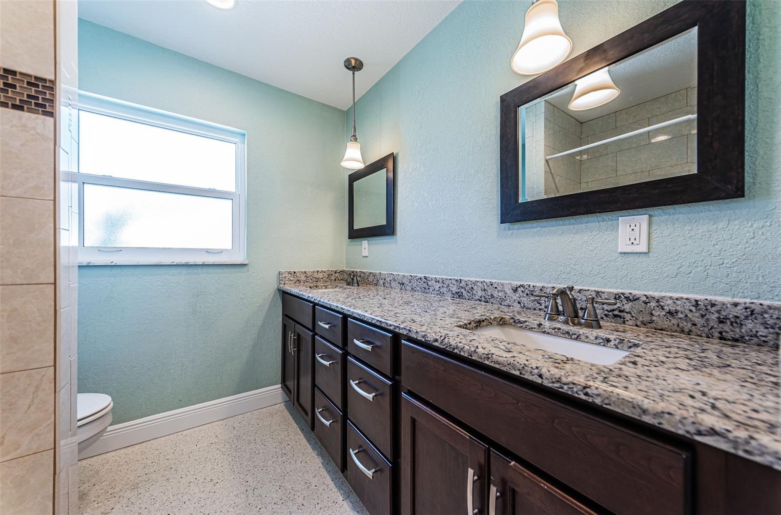 Image 16 of 22 For 14025 Yacht Club Boulevard